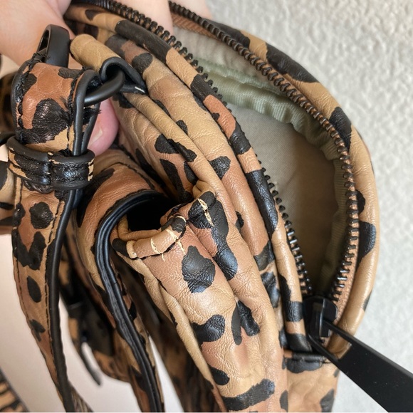 Steve Madden Brown Black Animal Print Crossbody Purse - Picture 10 of 13